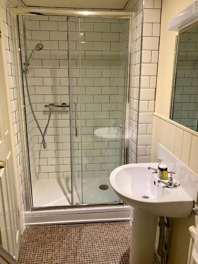 The Golden Pheasant Hotel Burford Buitenkant foto