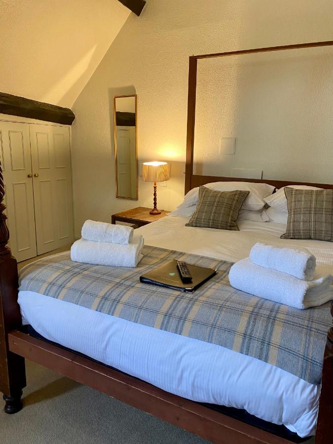 The Golden Pheasant Hotel Burford Buitenkant foto